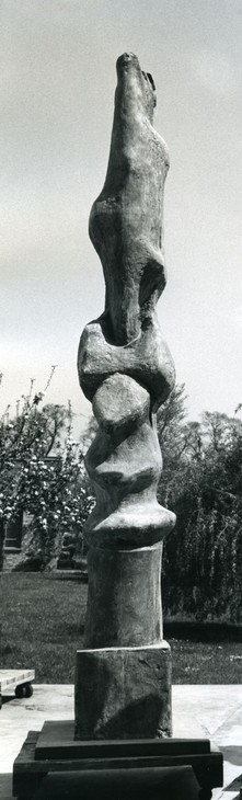Henry Moore 'Upright Motive No.7' 1955–6