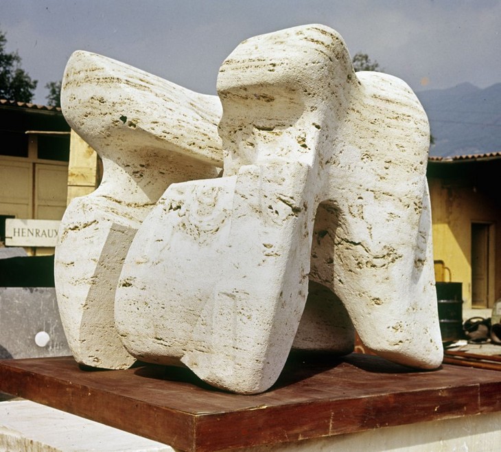 Henry Moore 'Stone Memorial' 1961–9