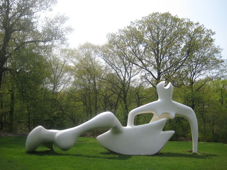 Henry Moore 'Large Reclining Figure' 1984