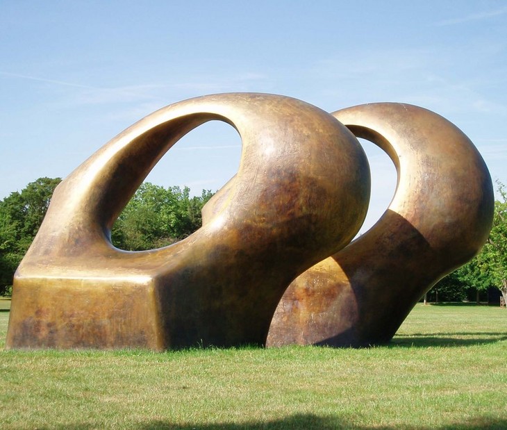 Henry Moore 'Double Oval' 1966