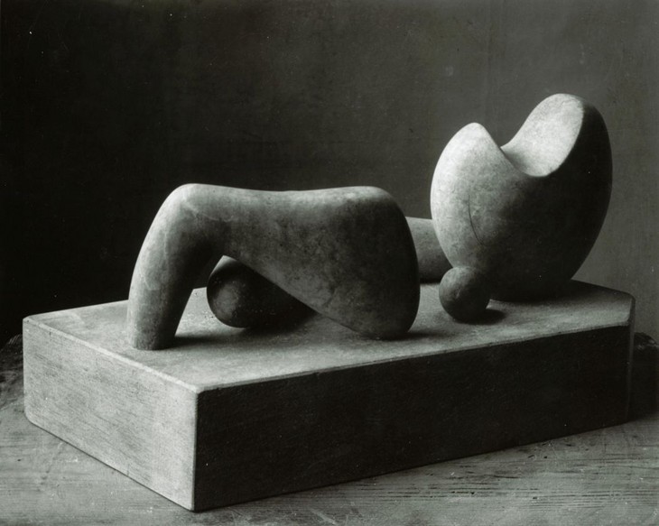 Henry Moore 'Four-Piece Composition: Reclining Figure' 1934, Photograph taken c.1934–5