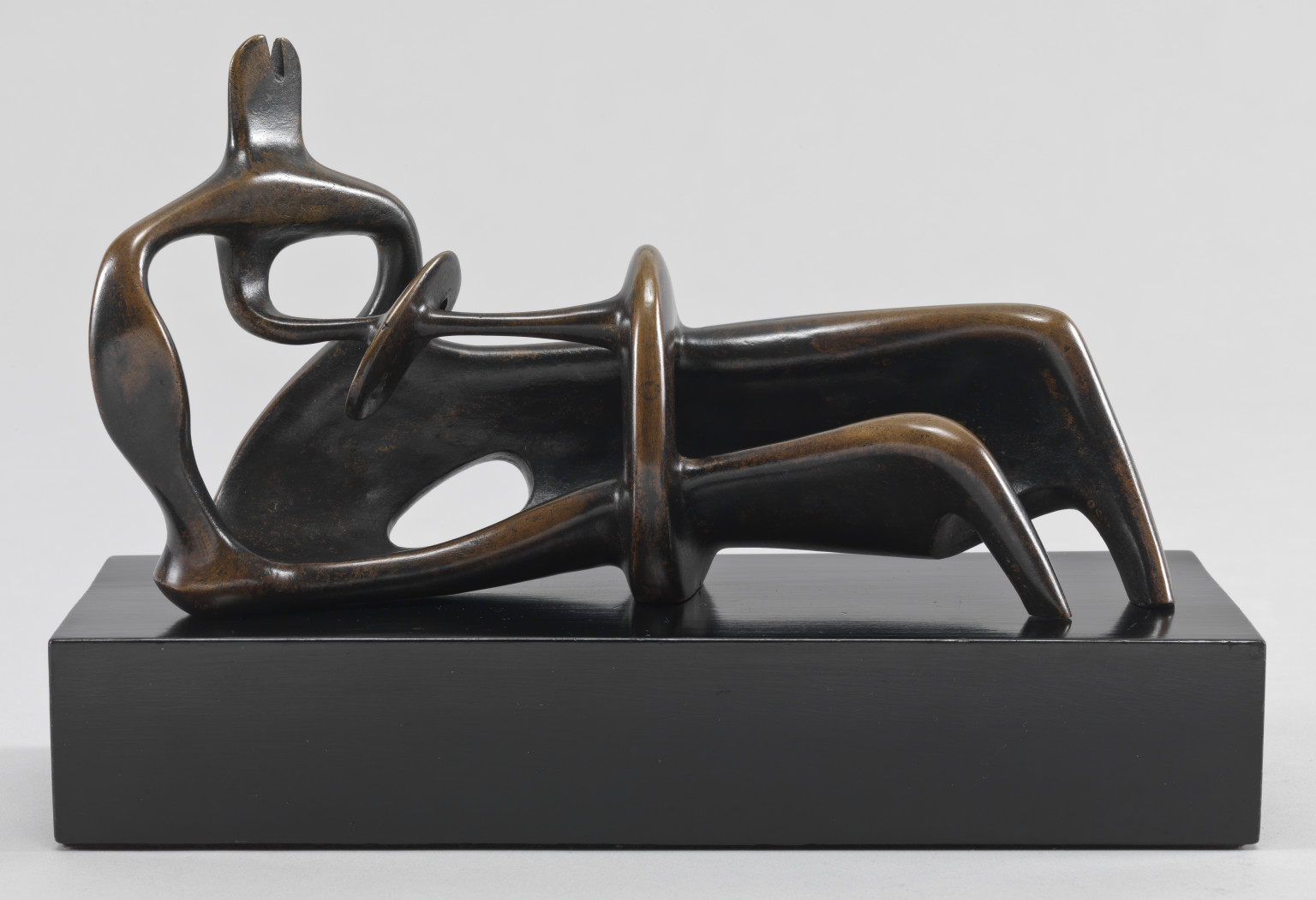 biologi stege utålmodig Lyndsey Morgan and Rozemarijn van der Molen, 'Henry Moore's Approach to  Bronze' (Henry Moore: Sculptural Process and Public Identity) | Tate