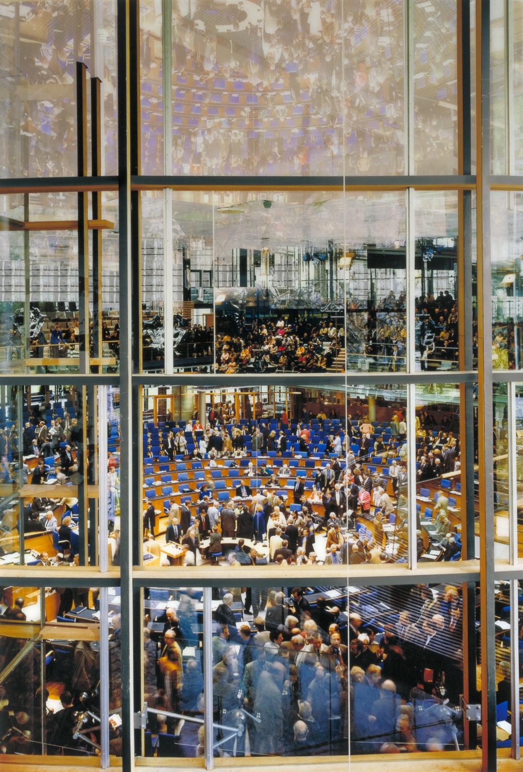 Parliament', Andreas Gursky, 1998 | Tate