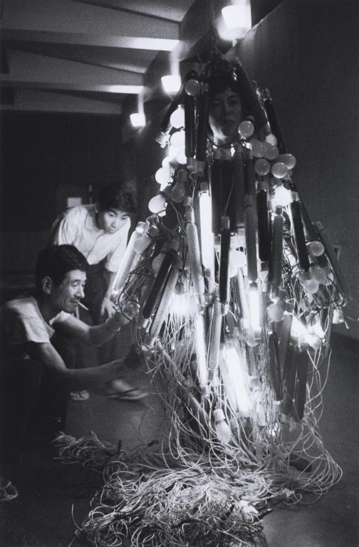 Tanaka Atsuko, Electric Dress, 2nd Gutai Exhibition', Kiyoji