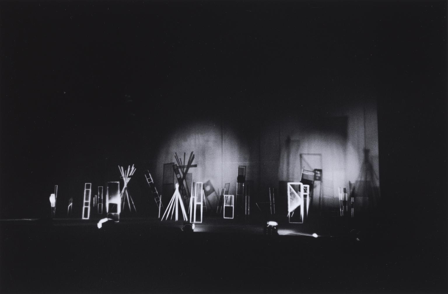 P82307: Yoshida Toshio, Image, Gutai Exhibition on the Stage