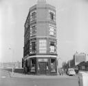 Nigel Henderson, ‘Photograph showing a shop front for Pet’s Corner House’ [c.1949–c.1956]