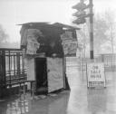 Nigel Henderson, ‘Photograph of a street vendor selling newspapers’ [c.1949–c.1956]