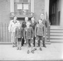 Nigel Henderson, ‘Photograph of the Samuels family’ [c.1949–c.1956]