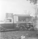 Nigel Henderson, ‘Photograph showing a van selling food and drinks’ [c.1949–c.1956]