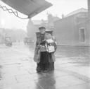 Nigel Henderson, ‘Photograph of a street vendor’ [c.1949–c.1956]