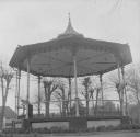 Nigel Henderson, ‘Photograph showing a bandstand in an unidentified public park’ [c.1949–c.1956]