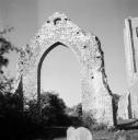 John Piper, ‘Photograph of an arch at Wymondham Abbey ruins in Norfolk’ [c.1930s–1980s]