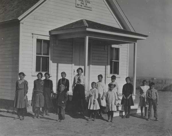School, y9, District 3. This was the attendance on December 3, and several children were absent on account of sickness