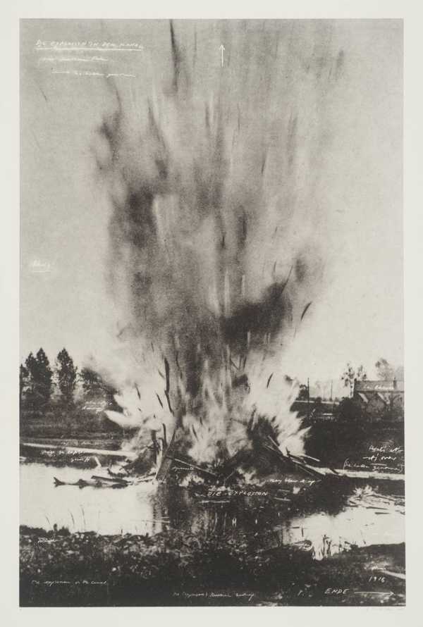 Die Explosion in dem Kanal