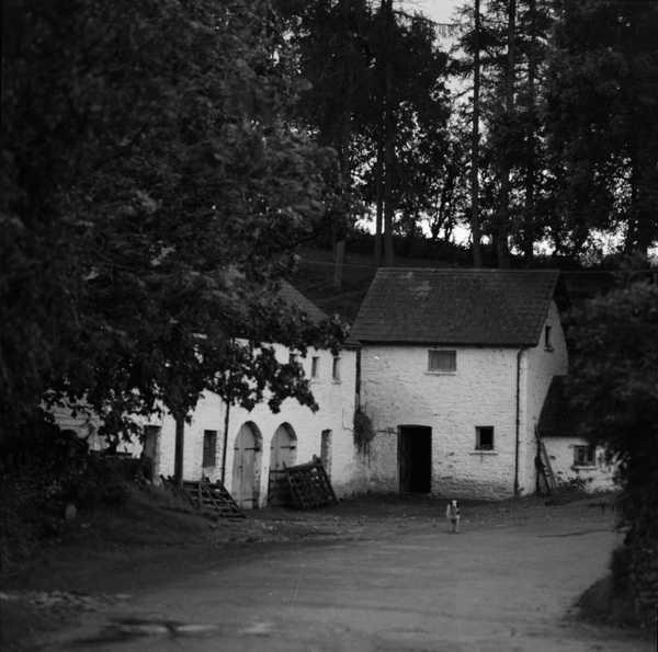 Photograph of farm buildings between Tregaron and Llanddewi Brefi in