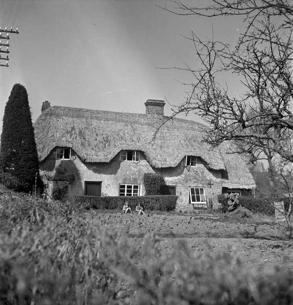 ‘Photograph of a house, possibly in Berkshire‘, John Piper, [c.1930s ...