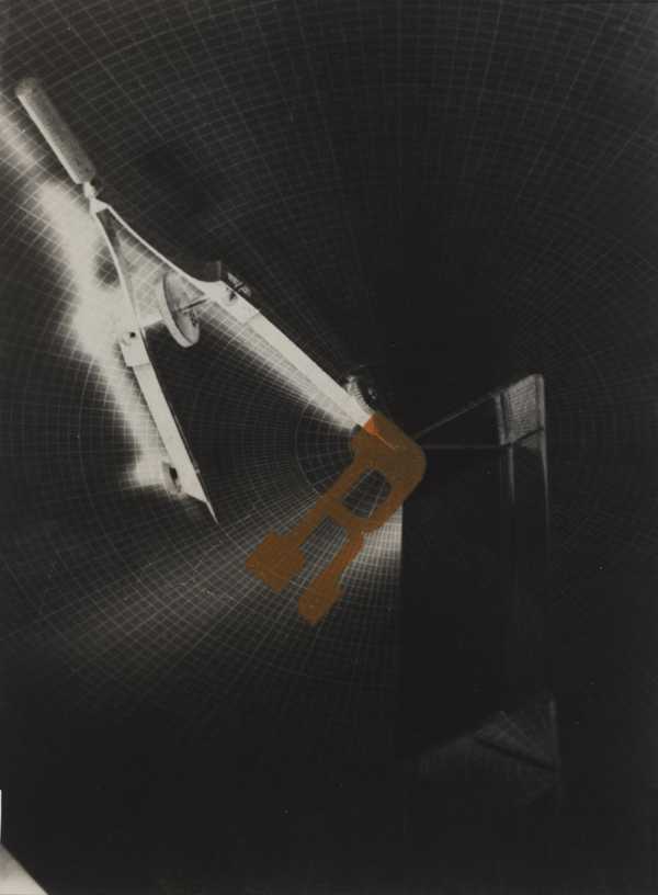 ‘R with Compass‘, György Kepes, c.1939–40 | Tate