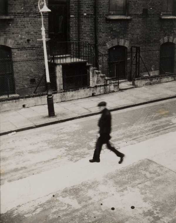 Man in Bunsen Street, Bethnal Green
