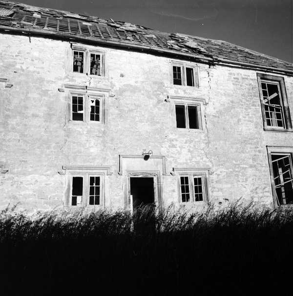photograph-of-holmside-new-hall-in-derelict-condition-county-durham