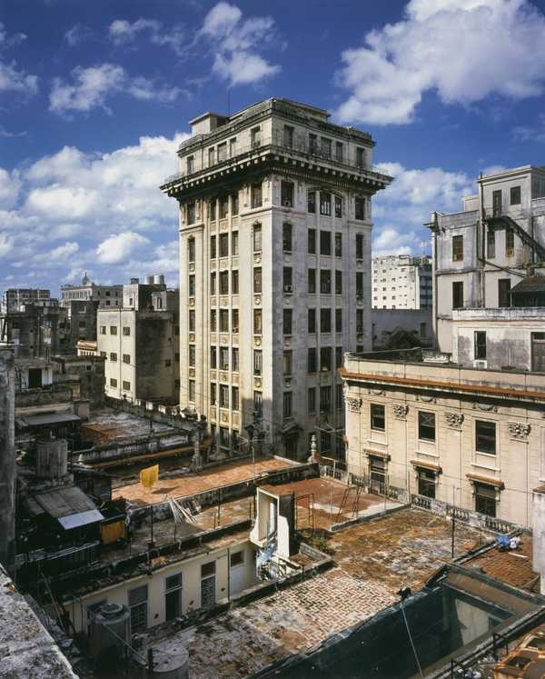 “La Inalámbrica” Building / Metropolitan Building, Habana Vieja