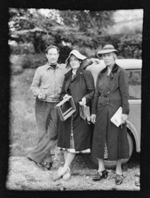 Black and white negative of Duncan Grant, Angelica and Vanessa Bell