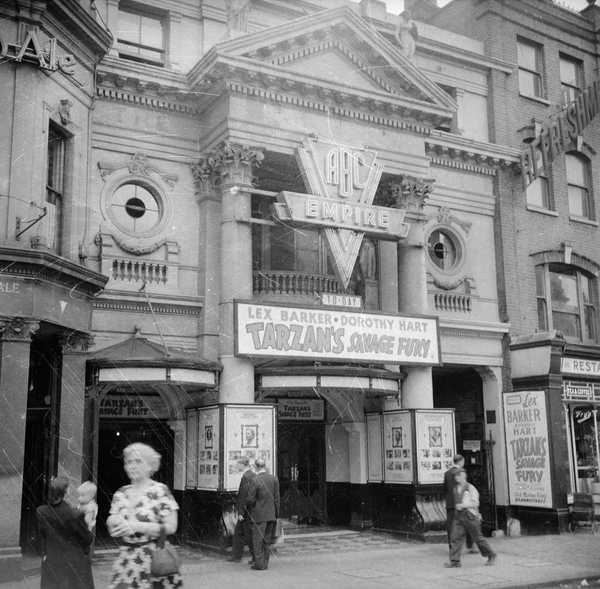 Photograph showing ABC Empire theatre‘, Nigel Henderson, [c.1949–c.1956 ...