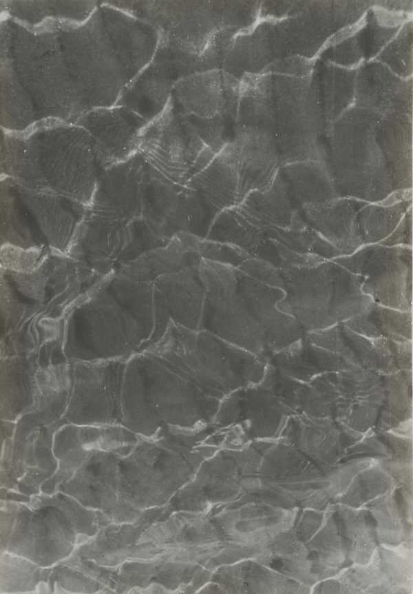 Light Reflections on Waves, Ascona