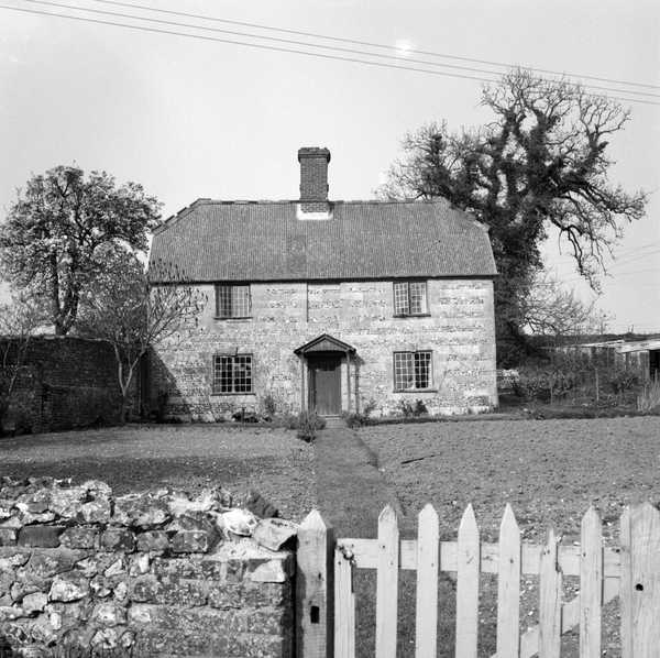 Photograph of a house in Tarrant Gunville, Dorset‘, John Piper, [c