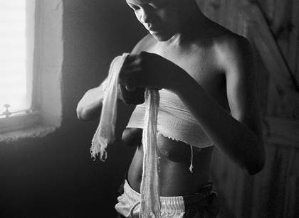 Photograph by Zanele Muholi ID crisis 2003