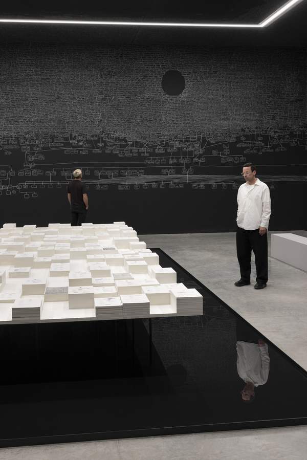 Archie Moore’s Golden Lion-winning kith and kin acquired by Tate in ...