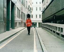 Francis Alÿs Guards 2004