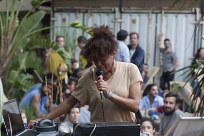 Isabel Lewis, Occasion, 2015 © Tanz im August HAU Hebbel am Ufe. Photo: Vitali Wagner 2015