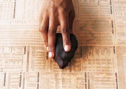 Lerato Shadi MATSOGO 2013 Video still © Lerato Shadi, courtesy of the art