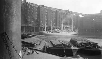 A ship named Discovery docked in Liverpool, photographed by Eileen Agar, 1930s.