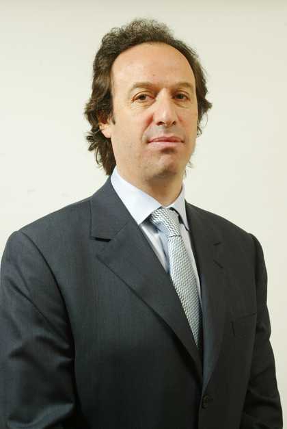 Portrait photograph of Howard Shore Tate Trustee