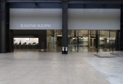 Glass sliding doors to the Blavatnik Building in Tate Modern