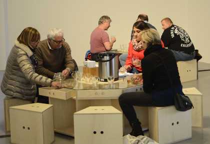 Tea drinking in Opavivara! exhibition
