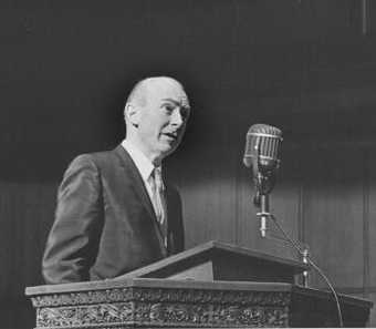 Lawrence Alloway speaking at Oberlin College 1965
