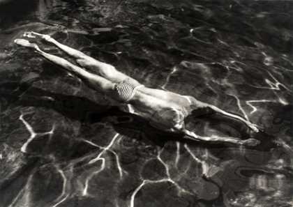 André Kertész Underwater Swimmer 1917