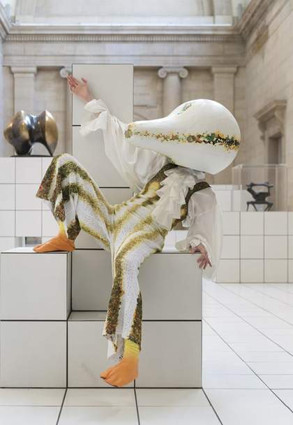 Photograph of The Squash artwork at Tate Britain