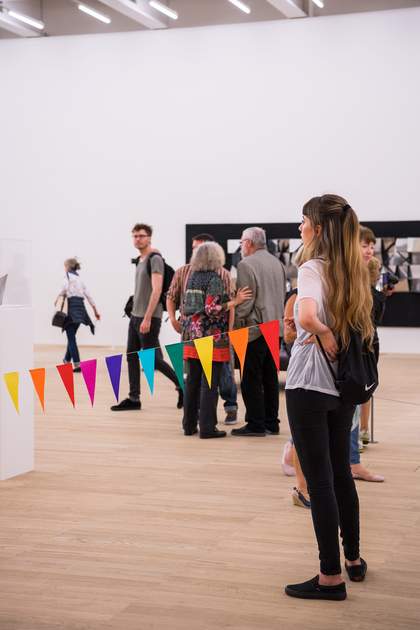 Amalia Pica, Strangers 2008