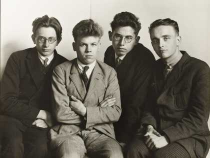 August Sander Working Students 1926, printed 1990 © Die Photographische Sammlung / SK Stiftung Kultur – August Sander Archiv, Cologne / VG Bild-Kunst, Bonn and DACS, London 2017