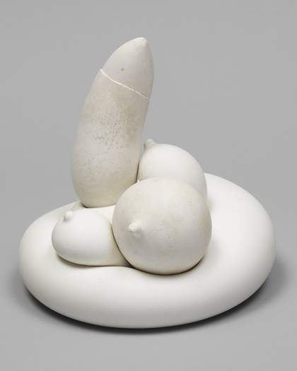 Maria Bartuszová, Untitled 1973, plaster, 32 x 30 x 29 cm