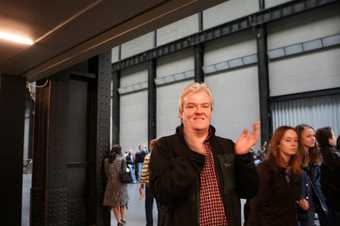 Nina Jan Beier and Marie Jan Lund, Clap in Time (All the People at Tate Modern) 2007