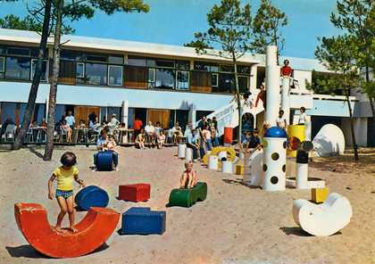 Group Ludic's Submarine, Les Pins de Corduan: Royan, France 1969