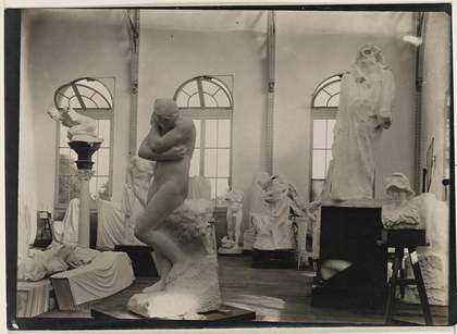 View of the Pavillon de l’Alma in Meudon, around December 1906. Photo by François Vizzavona, Musée Rodin