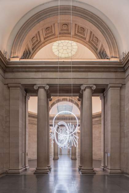 Cerith Wyn Evans Forms in Space... by Light (in Time) 2016, Courtesy the artist and White Cube, © Cerith Wyn Evans, Photo: © Tate (Joe Humphrys)