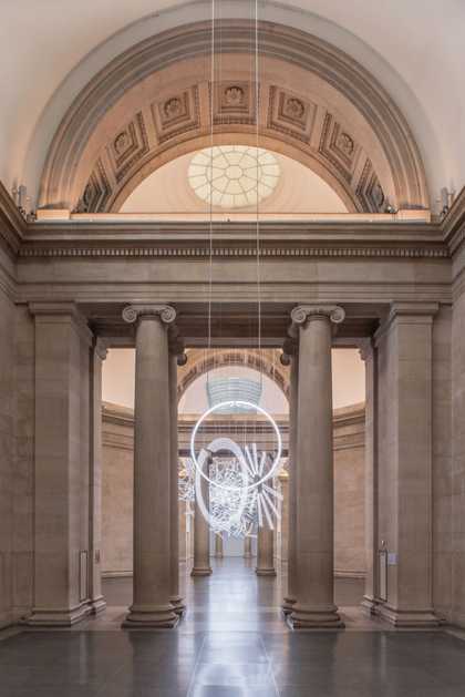 Cerith Wyn Evans Forms in Space... by Light (in Time) 2016, Courtesy the artist and White Cube, © Cerith Wyn Evans, Photo: © Tate (Joe Humphrys)​