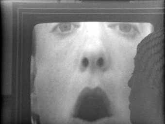 Joan Jonas, Duet 1972, video, black and white, sound, 5 min 