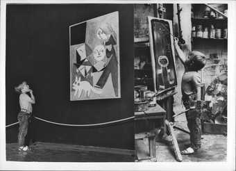 Romany de Villiers ponders Picasso at Tate Gallery, 1960